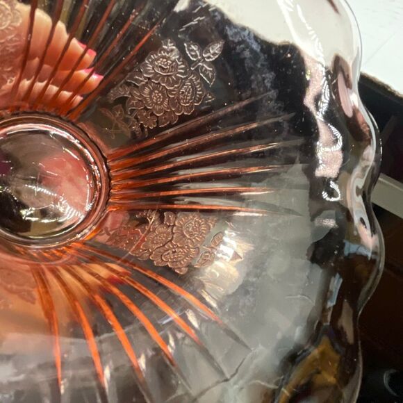 Anchor Hocking Mayfair “ Open Rose” pink depression glass sweet pea vase. - Picture 5 of 10